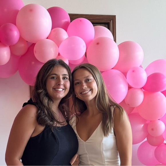 Meet your Posher, Hannah - Picture 1 of 1